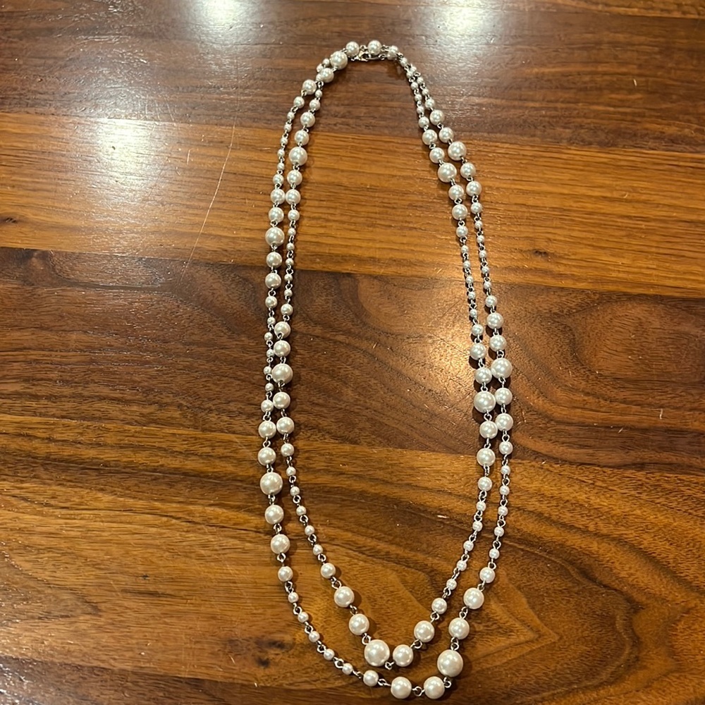 Long pearl necklace costume jewelry